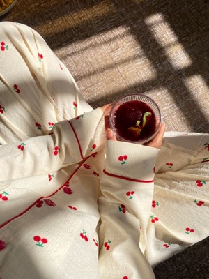Pyjama cerise porté